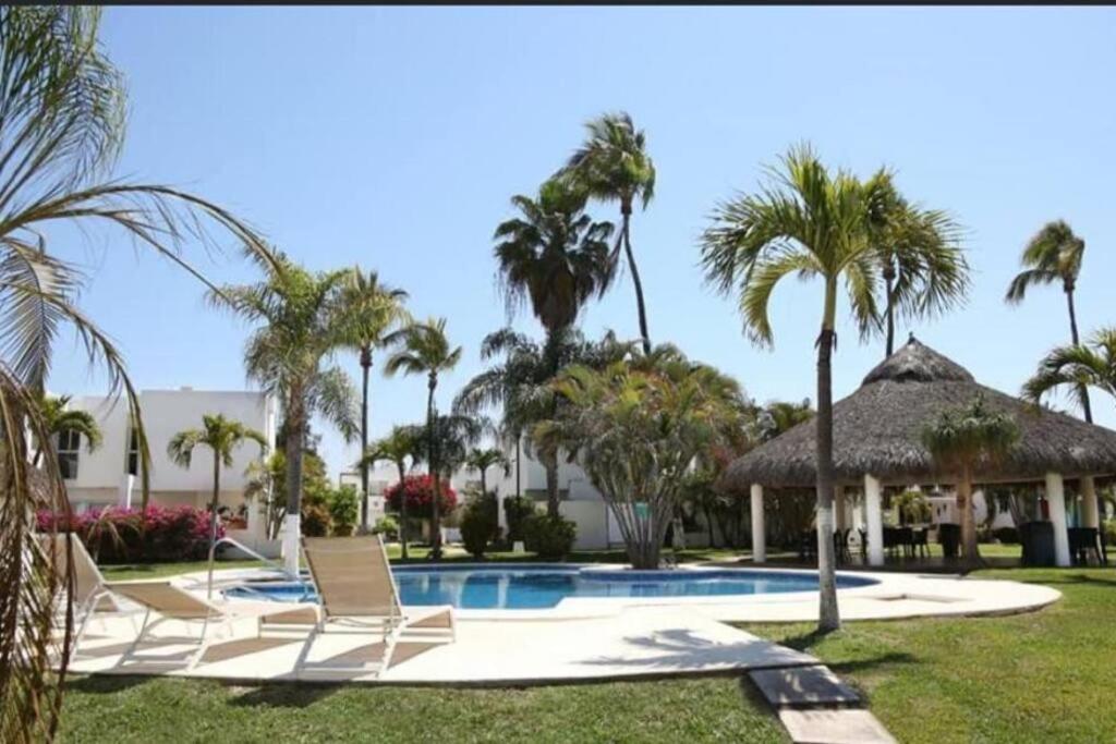 Surf House! Bonita Casa Vacacional En Excelente Ubicación * Mazatlán
